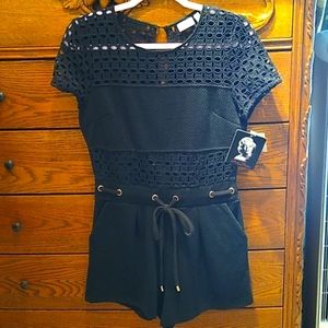 Marilyn Monroe, very nice short set, romper, women's Large, Black lace detail.